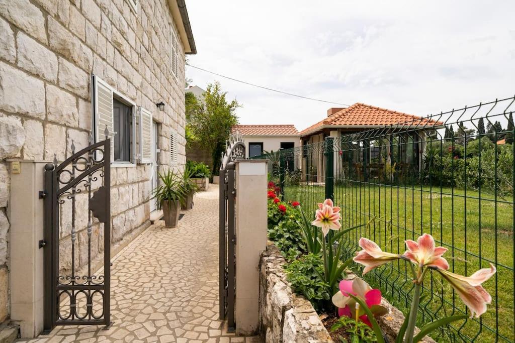 Suite By The Beach For 2 Cavtat Eksteriør billede